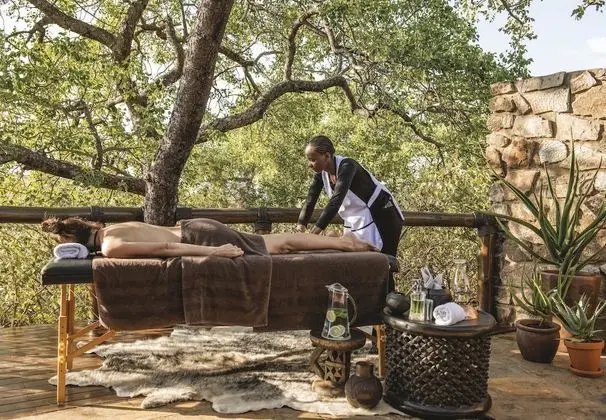 Tuningi Safari Lodge - Spa