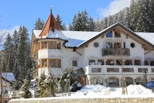 Turmhotel Gschwendt - Dış Mekan