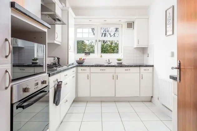 Turnberry Accommodation - Oda