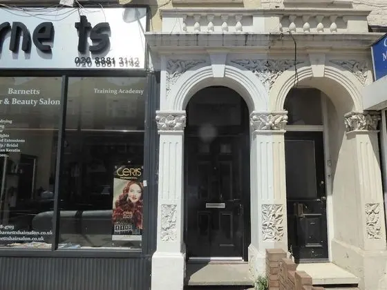 Turnpike House - Dış Mekan