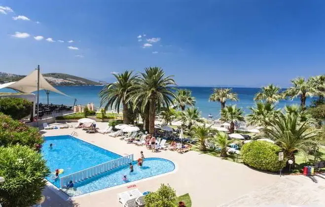 Tusan Beach Resort - Havuz