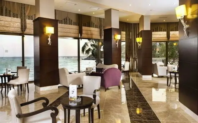 Tusan Beach Resort - Lobi