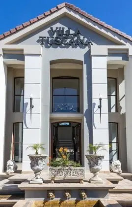 Villa tuscana by mantis