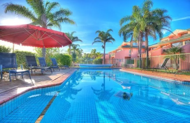 Tuscany Apartments - Havuz