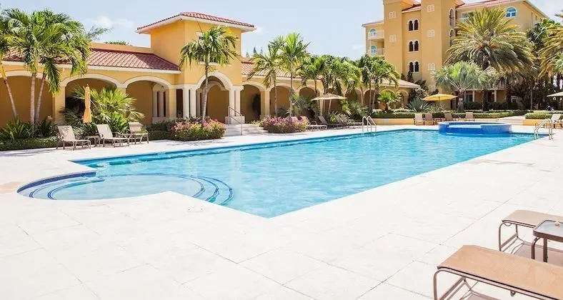The Tuscany on Grace Bay - Havuz