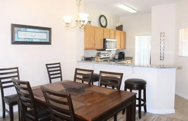 Tv706or 3 Bedroom Townhouse by Redawning - Yerinde Yemek