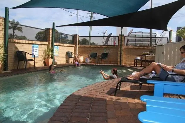 Tweed Harbour Motor Inn - Havuz