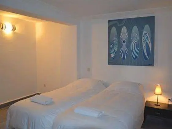 Tweets Hotel - Genel