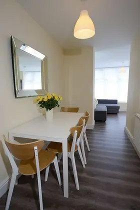 Twelve Holiday Apartments - Oda Düzeni