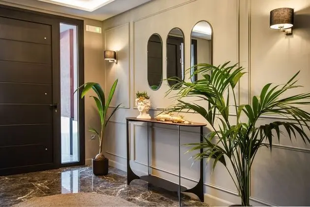 The Twelve Suites collection - Lobi