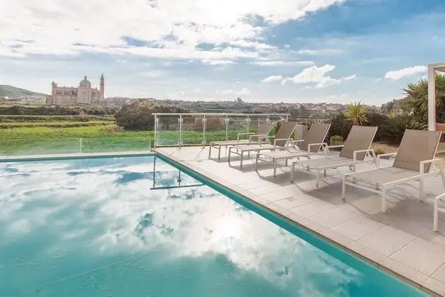Twilight Gozitan Farmhouse With Pool