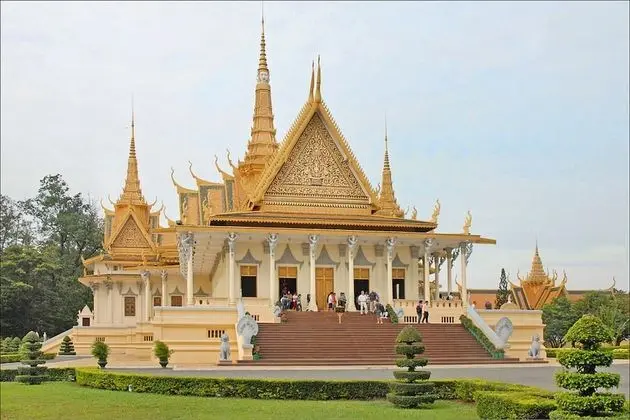 The Twin B Palace Hotel & Apartments