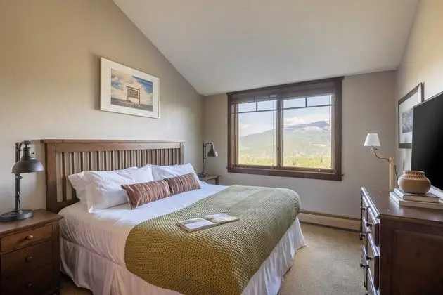 Twin Chutes by Avantstay Beautiful Ski in Ski out Condo w/ Access to Hot Tub & Gym - İç Mekan