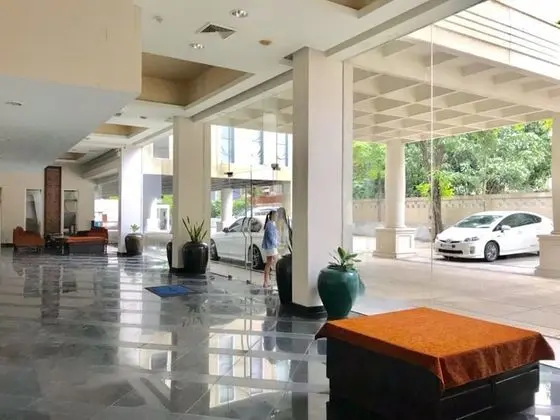 Twin Peaks Sukhumvit Suites - Dış Mekan