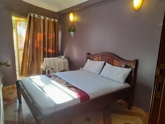 Twin Tower Gardens Hotel - Oda