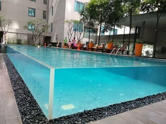 Twin Towers Dorms - Havuz