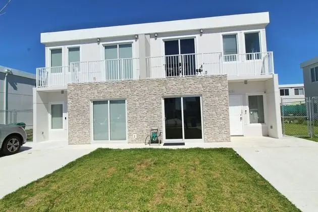 The Twin White House - Summer Promotion New & Luxurious 100% Hurricane Proof near MIA Airport - Dış Mekan