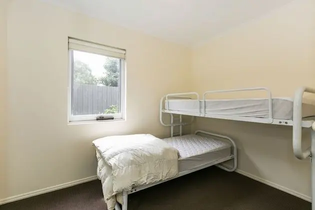 Two Bays Apartments - Oda
