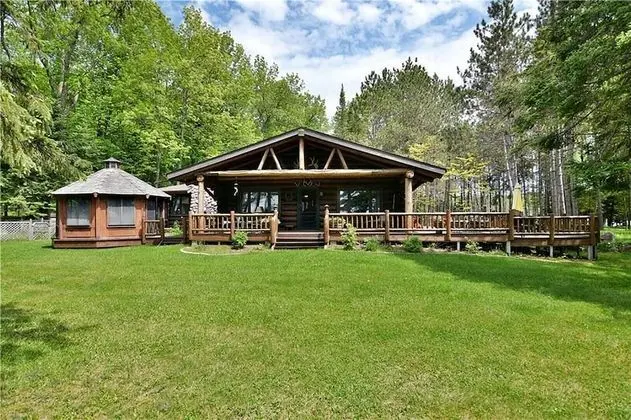 Two Bear Lodge on Lost Land Lake
