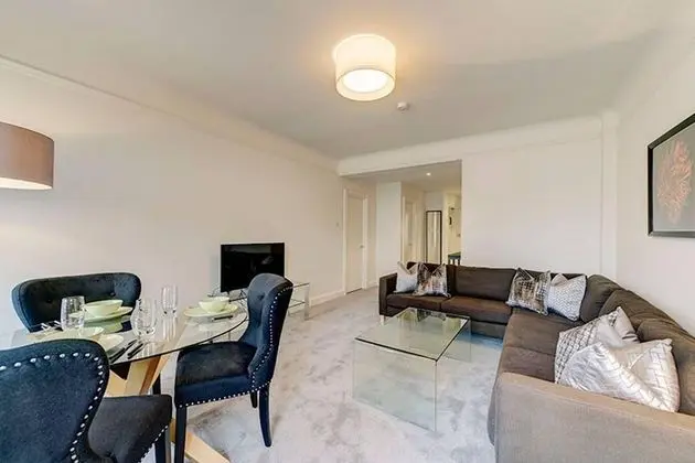 Two Bed Flat in Fashionable Chelsea