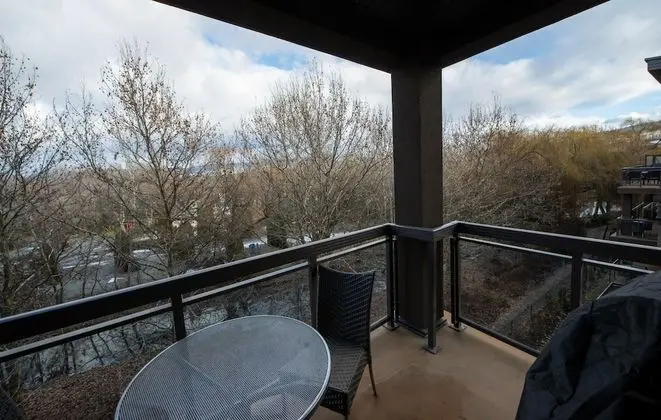 Two Bed Two Bath Corner Unit #432
