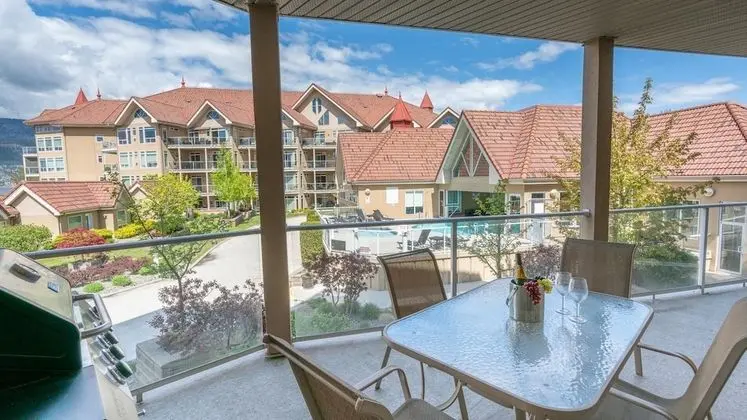 Two Bed Two Bath Two Pools