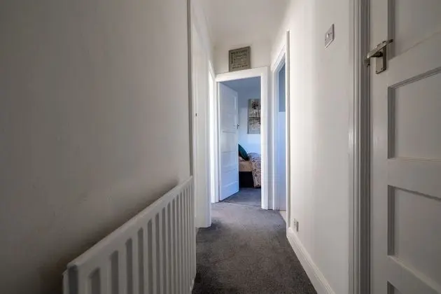 Two Bedroom Apartment in Dartford - İç Mekan