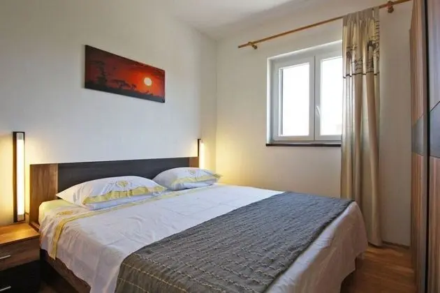 Two-bedroom apartment with sea view