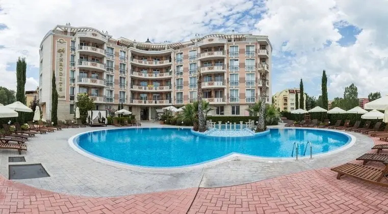 Two Bedroom Apartment, Terrace in Aphrodite Palace - Havuz
