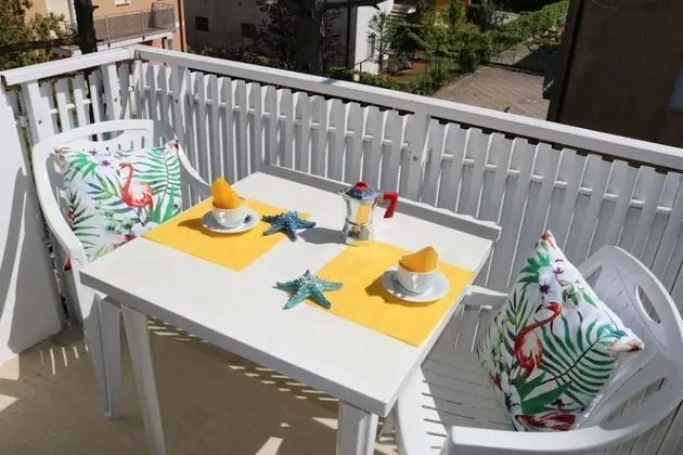 Two Bedroom Aprtament With Beach Place by Beahost Rentals