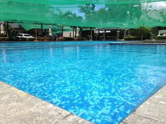Two Bedroom Deluxe Condo Unit at Taguig Manila - Havuz