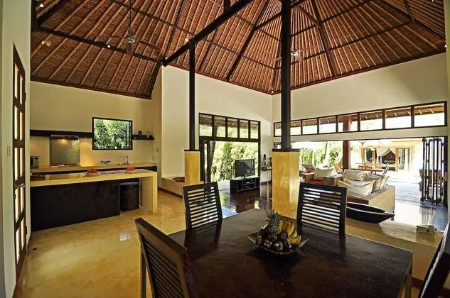 Two Bedrooms Villa With Private Pool, Large Landscape Garden and Kitchen - Mülk Olanakları