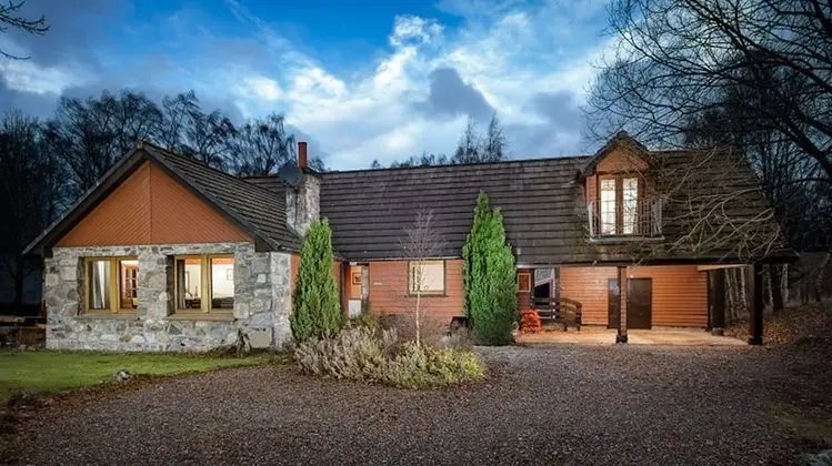Two Farr Lodge