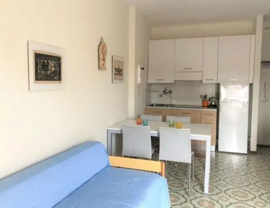 Two-room Apartment Facing the sea With a Beautiful View - Beach Place Included - İç Mekan