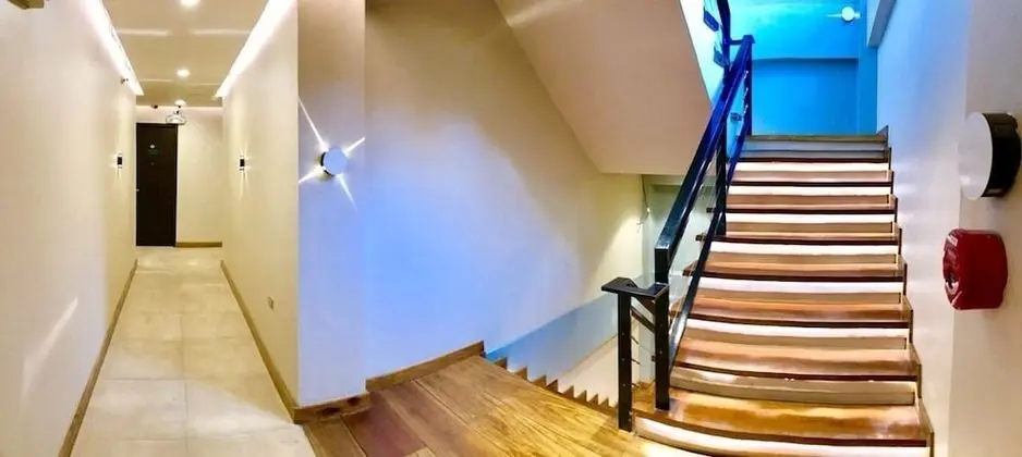 Two Seasons Executive Suites - İç Mekan