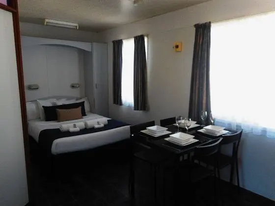 Two Shores Holiday Village - Oda