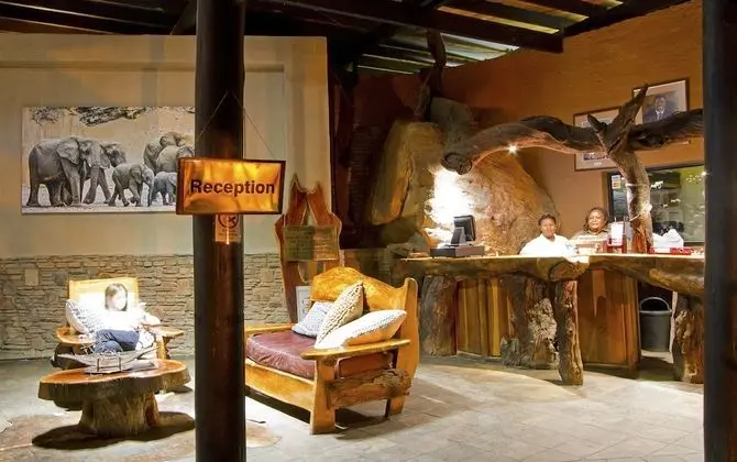 Twyfelfontein Country Lodge - Lobi