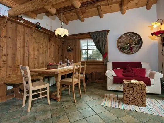 Typical Cottage in Bellamonte Italy with Hot Tub - Yerinde Yemek