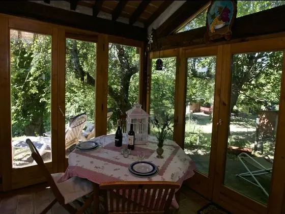 Typical Little Italian Property in the Middle of Fruit Trees - Yerinde Yemek