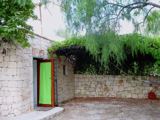 Typical Trullo with Conical Roof in Excellent Area near Sea - Dış Mekan