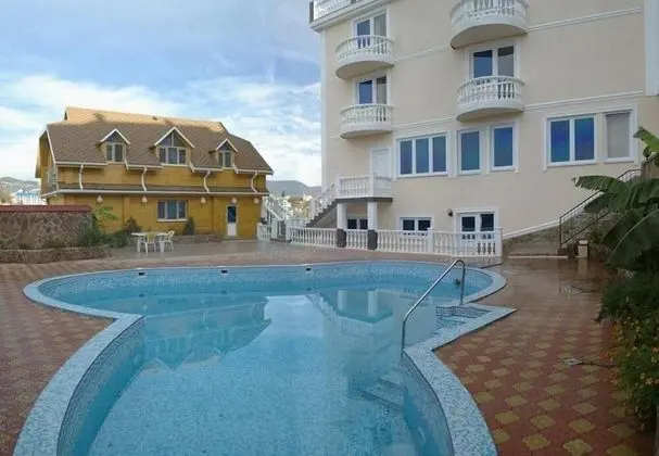 U Bocharova Ruchja Hotel - Havuz