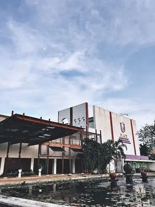 U Place at Ubon Ratchathani University - Dış Mekan