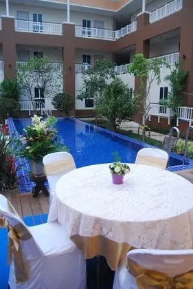 U Tiny Boutique Hotel Suvarnabhumi Bangkok - Havuz