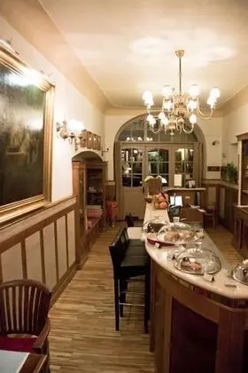 Hotel U Zlateho Jelena - Yerinde Yemek