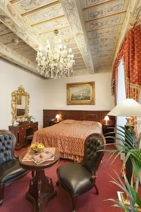 Hotel U Zlatého Stromu Prague by BHG - Oda
