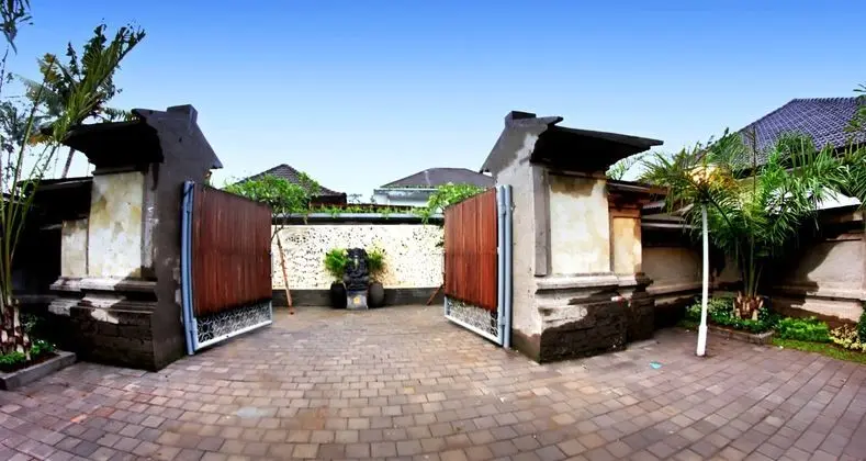 Ubud Raya Resort