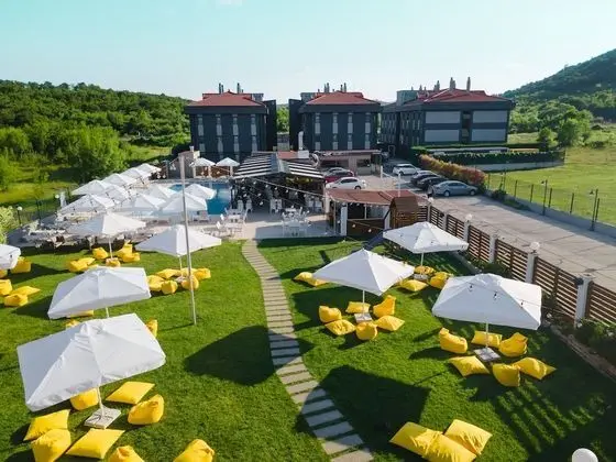 Uçar Royal Hotel and Conference Hall - Dış Mekan
