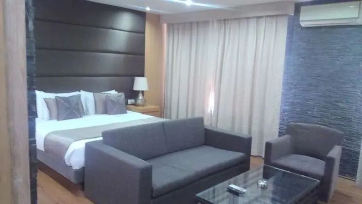 Udman South Delhi by Ferns N Petals - Oda