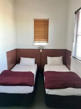 UENUKU LODGE HOSTEL