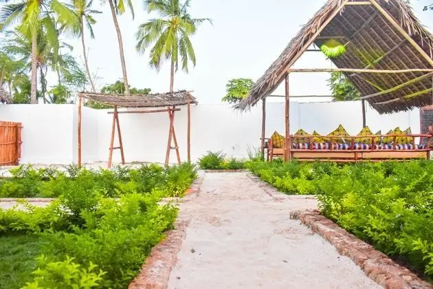 Uhuru House and Restaurant